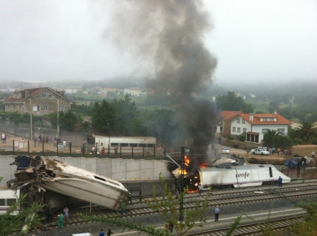 Accidente de un tren Alvia en Angrois (Santiago) el 24 de julio de 2013