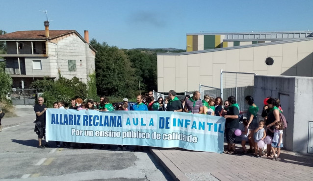 Protesta de los padres del CEIP de Allariz