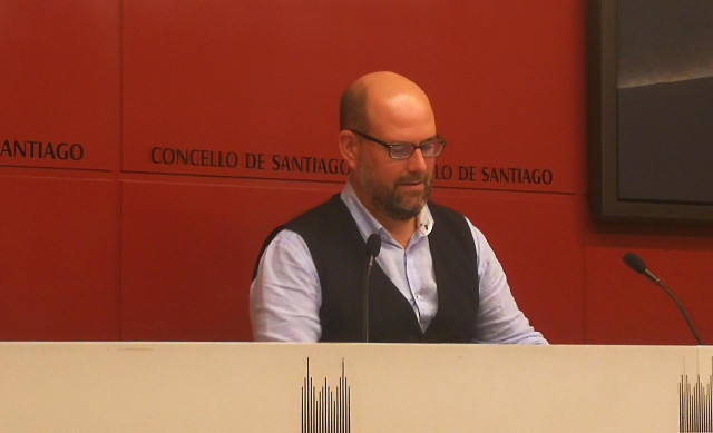 El alcalde de Santiago, Martiño Noriega, en rueda de prensa.