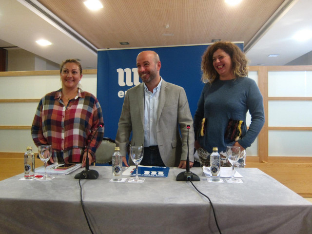 El portavoz de En Marea, Luís Villares, presenta el plenario del 27 de octubre