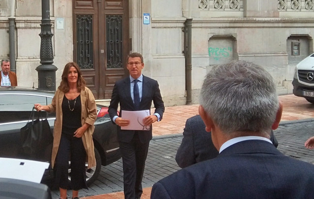 Alberto Núñez Feijóo, a su llegada a la Universidad de Oviedo