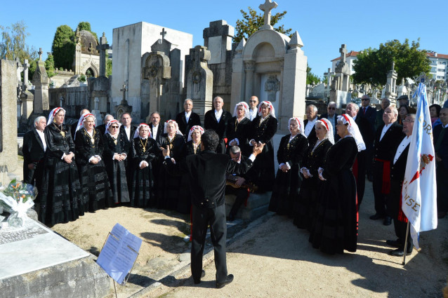 Coral Ruada durante el homenaje al Mestre Vide en Ourense