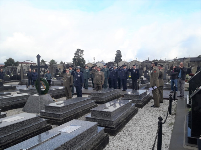 Homenaje a los caídos, en el cementerio de Boisaca