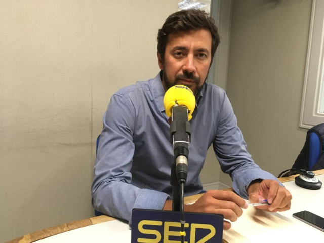 Antón Gómez-Reino, en una entrevista para la Cadena Ser