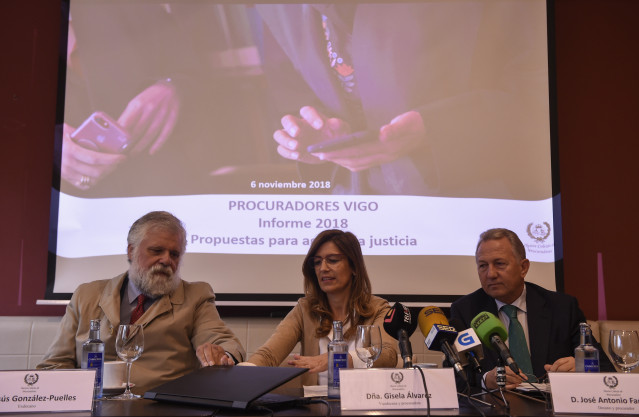 Presentación informe Justicia en Vigo por el Colegio de Procuradores