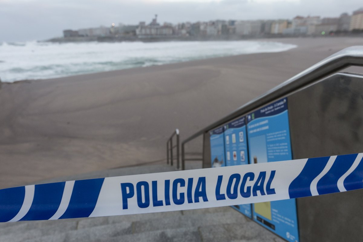 Temporal beatriz viento oleaje a coruu00f1a playas cerradas