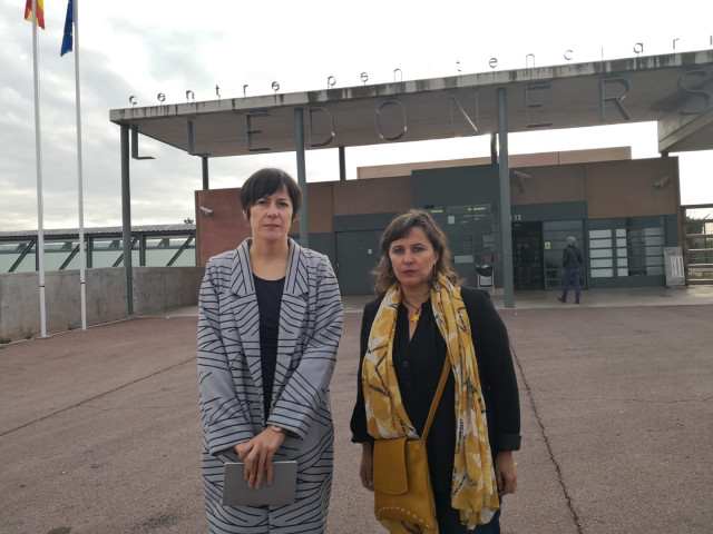 Ana Pontón (izquierda) y Ana Miranda, del BNG, visita a Junqueras