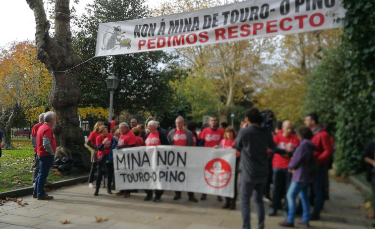 Concentración  contra la mina de Touro-O Pino, la 