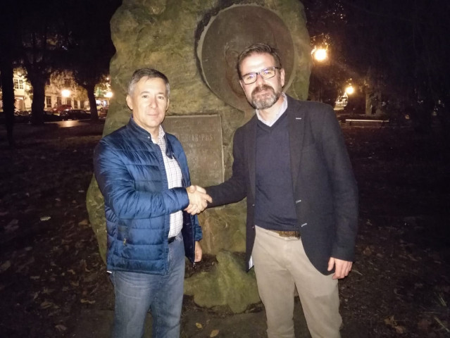 Antonio Golpe y Ángel Mato, del PSOE de Ferrol, escenifican su acuerdo