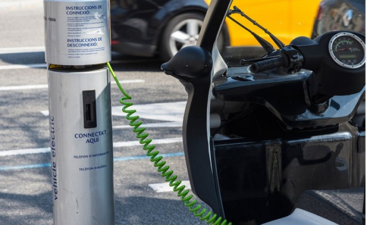 Los consumidores deben ser libres de elegir entre coches de gasolina, diesel o eléctrico; argumentan las petroleras