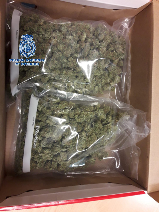 Marihuana intervenida en Pontevedra con dos detenidos.