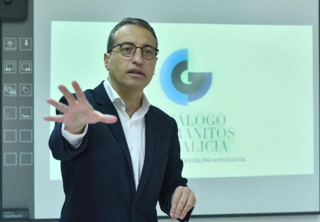 José Ángel Lorenzo en la presentación del Catálogo de Granitos Gallego.