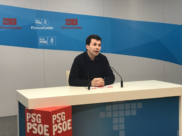 El líder el PSdeG, Gonzalo Caballero, en la rueda de prensa