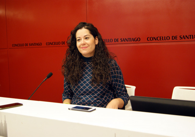 La concejala de Facenda de Santiago, María Rozas, en rueda de prensa