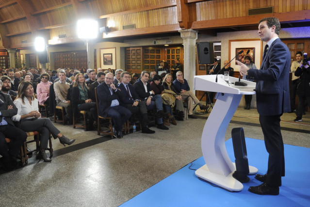 Clausura en Arteixo de la Junta Directiva del PP de A Coruña