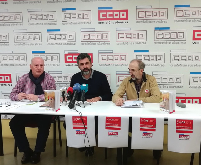 Ramón Sarmiento, Carlos Mella y Julián Gutiérrez, de Comisiones Obreras (CC.OO.)