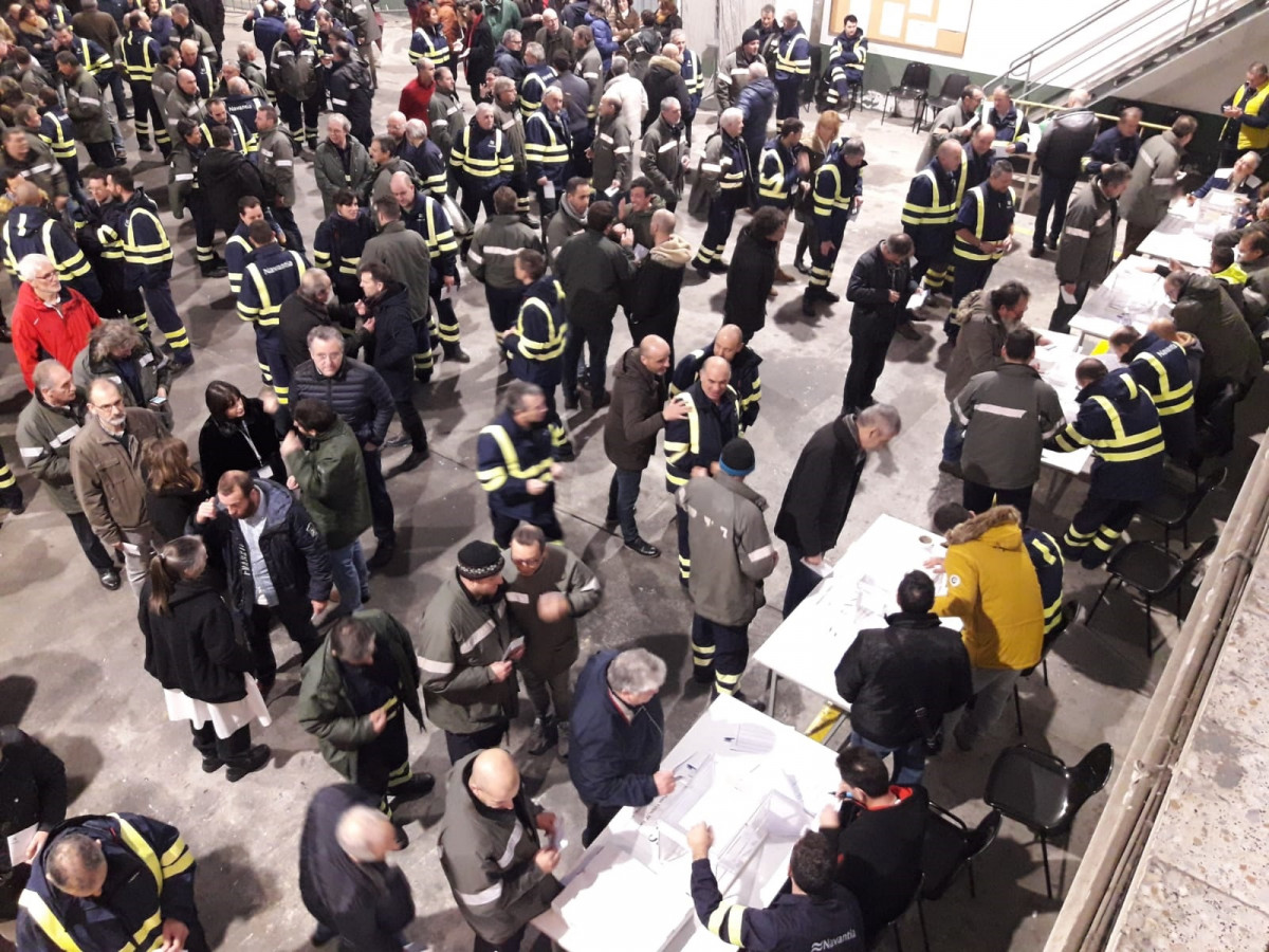 Votación de trabajadores de Navantia del plan estratégico.