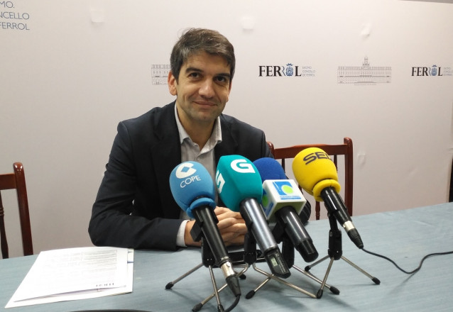 Rueda de prensa del alcalde de Ferrol, Jorge Suárez.