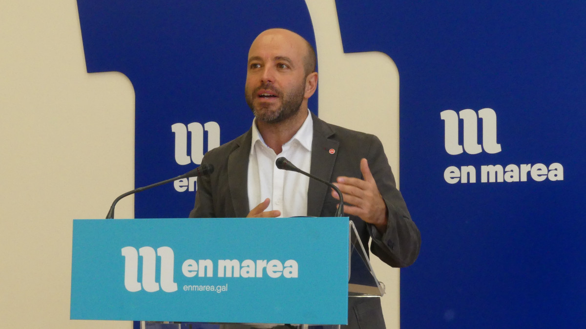 El portavoz de En Marea, Luís Villares, en rueda de prensa