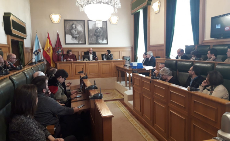 La oposición tumba los presupuestos de Compostela Aberta