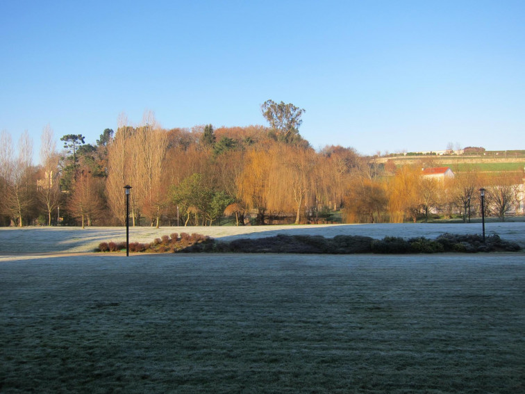 Ourense se tiñe de blanco con temperaturas de -9,6ºC