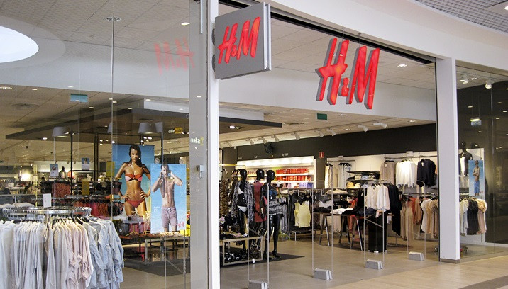 H&M cierra una de sus tiendas en Galicia y lo justifica por la necesidad de 