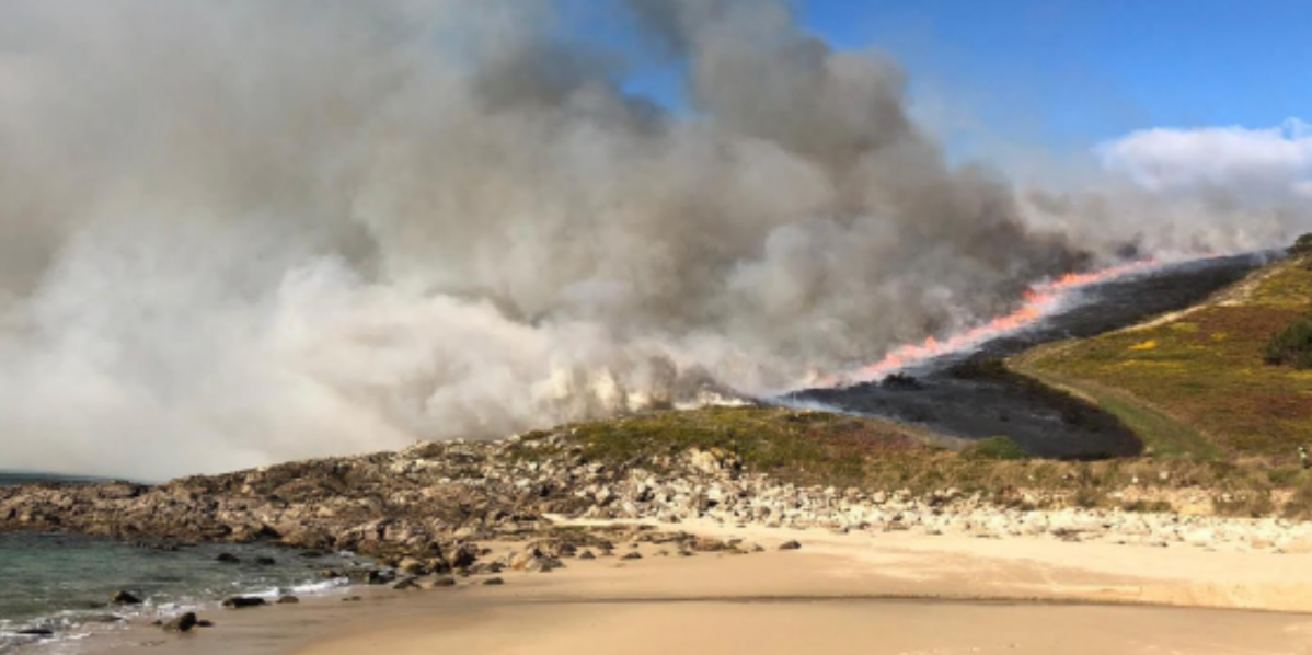 Incendio fisterra mar