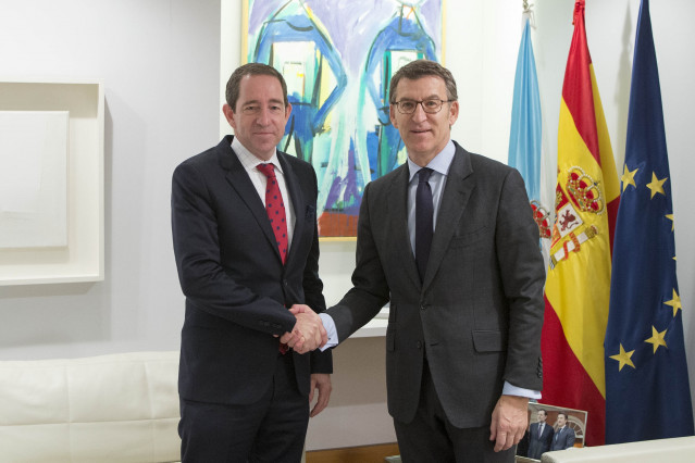 Feijóo y el consejero delegado de The Ritz-Carlton, Doug Prothero