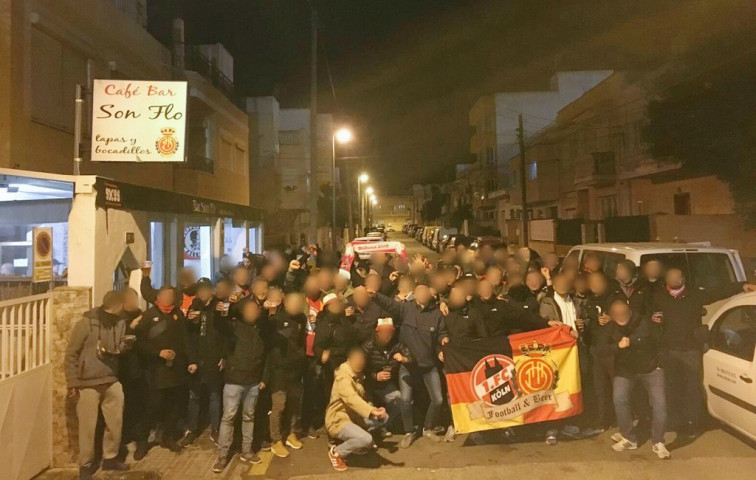 A golpes en el viaje para el partido del Deportivo contra el Mallorca