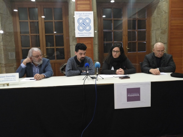 Borja San Román con otros integrantes de Podemos