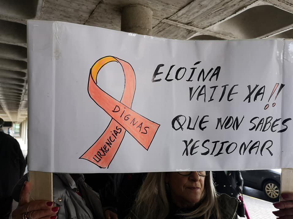 Eloina vaite xa cartel protesta urxencias santiago