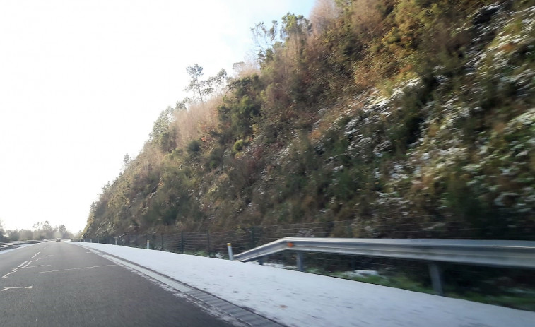 ​‘Helena’ corta carreteras, aísla aldeas y provoca un centenar de incidencias