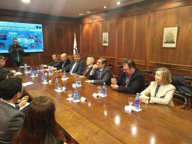 Integrantes de la UDC y Navantia.