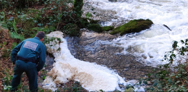 Investigado el propietario de una balsa de purines en Aranga (A Coruña).