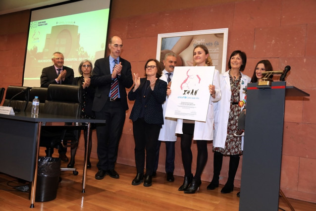 Acto de entrega de la reacreditación del Hospital do Salnés como IHAN