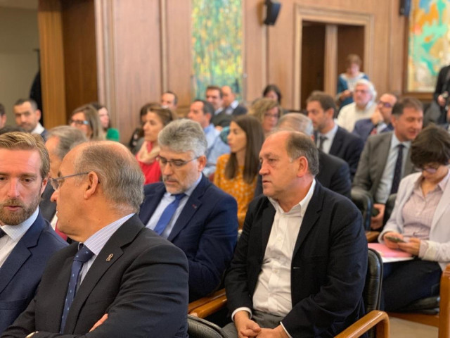 Leiceaga asiste a la presentación del Corredor Atlántico