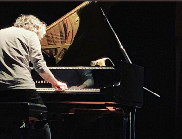 James Rhodes ofrece un concierto en la prisión de A Lama (Pontevedra) .