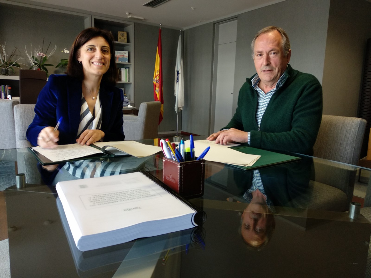 Convenio medio ambiente concello de touro foto xunta