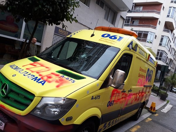 Investigados el conductor y técnico de una ambulancia por la rotura del parabris