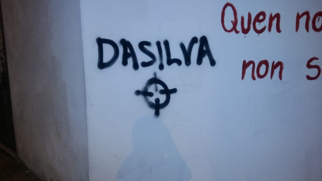 Aparece pintada una diana en la casa de la concejala del BNG de Pontevedra Carme