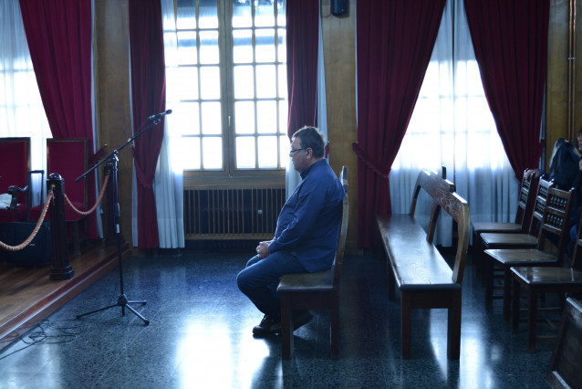 OURENSE juicio incendiario (lleva foto)