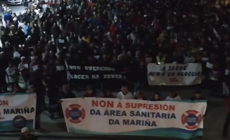 (Vídeo) Miles de personas salen a la calle en A Mariña para defender la sanidad pública