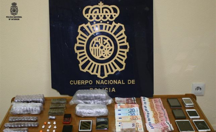 Detenido por tráfico de drogas un joven en Ourense con tres kilos de hachís y 4.880 euros