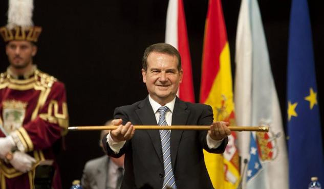 Unha esmagadora maioría absoluta outorga o mando a Abel Caballero en Vigo