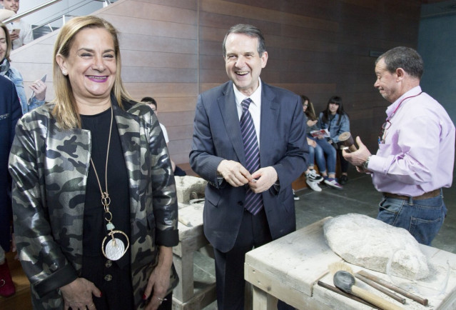 La junta electoral apercibe a Abel Caballero y a Carmela Silva por unas declaraciones que 