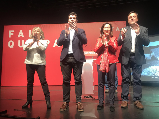 28A.- Robles pide el voto para un PSOE que trabaja por los que lo pasan peor, 