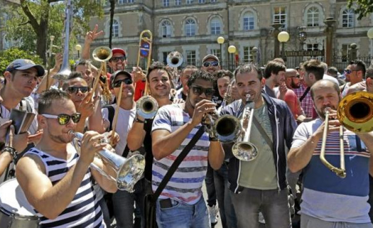 As orquestras piden que a verbena galega sexa declarada 