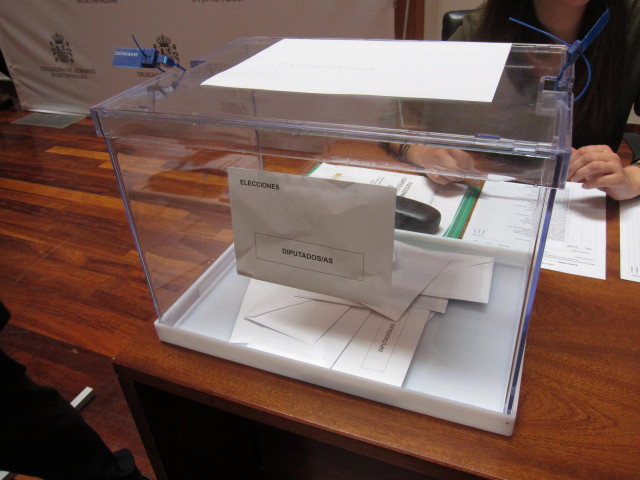 28A.- Cerca de 2.500 cántabros atenderán las 823 mesas electorales y cobrarán 65 euros de dieta