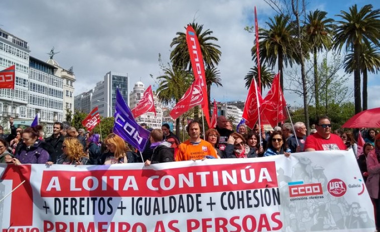 Miles de gallegos piden a Sánchez derrogar las reformas laborales en las marchas del 1 de mayo