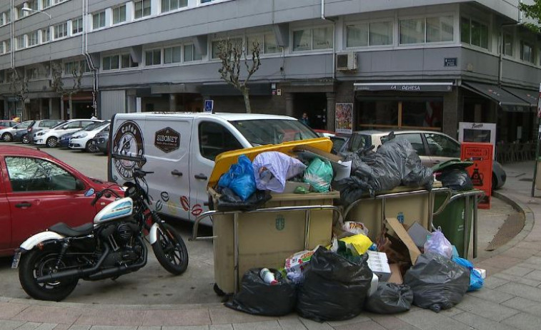 Huelga indefinida de la recogida de basuras en A Coruña en plena campaña electoral